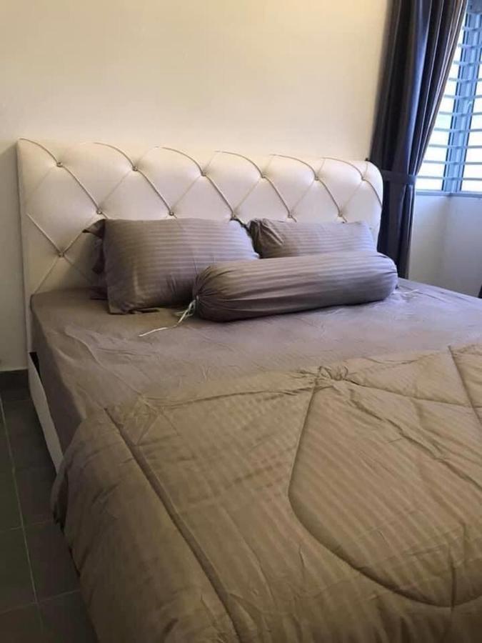 Sofiamuslim Homestay Putrajaya: Near Alamanda Mall & Government Centre Exterior photo