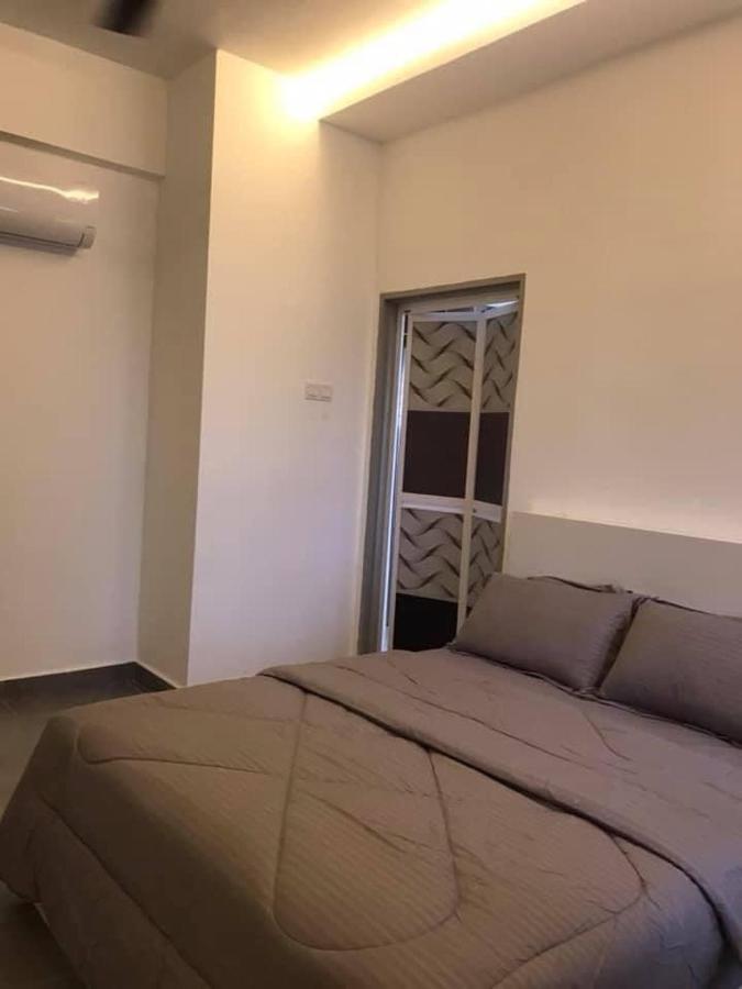 Sofiamuslim Homestay Putrajaya: Near Alamanda Mall & Government Centre Exterior photo