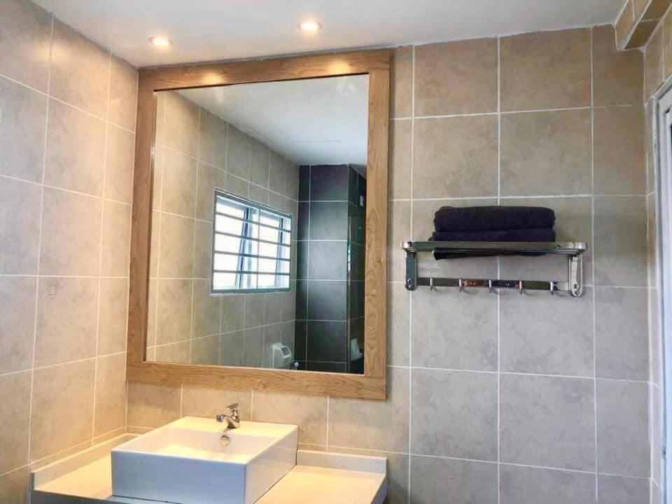 Sofiamuslim Homestay Putrajaya: Near Alamanda Mall & Government Centre Exterior photo
