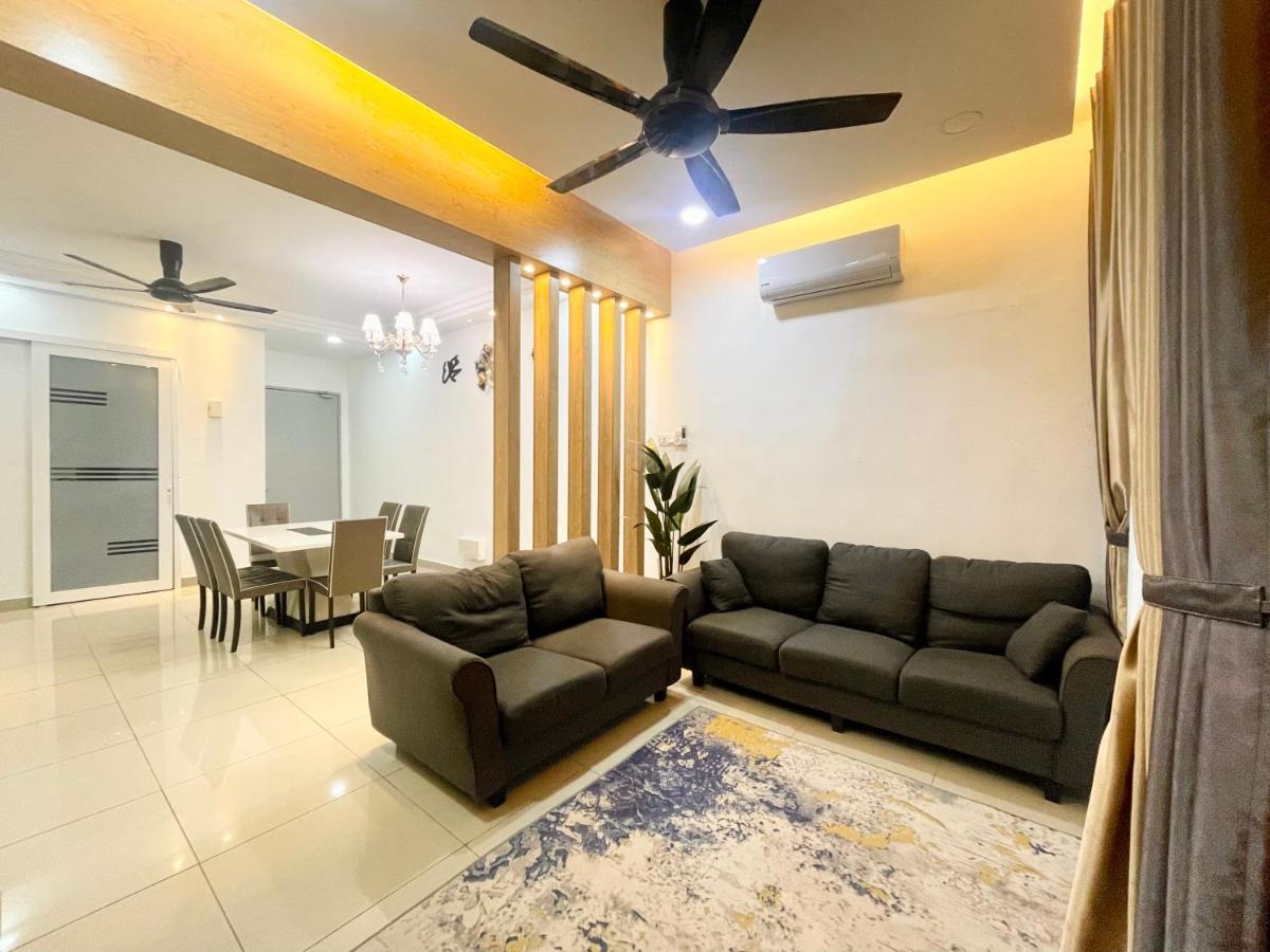 Sofiamuslim Homestay Putrajaya: Near Alamanda Mall & Government Centre Exterior photo