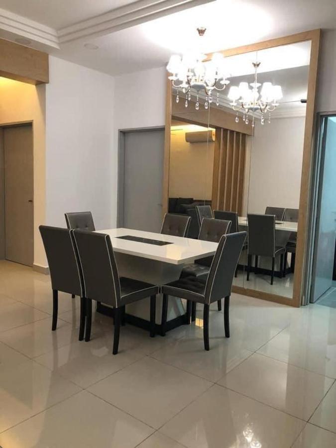 Sofiamuslim Homestay Putrajaya: Near Alamanda Mall & Government Centre Exterior photo